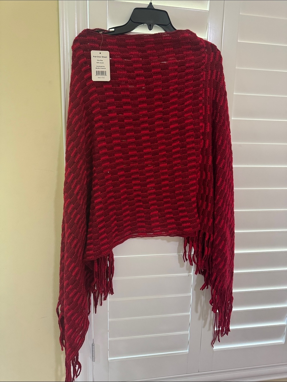 WinWin Red Knit Fringe Asymmetrical Poncho Sweater One Size